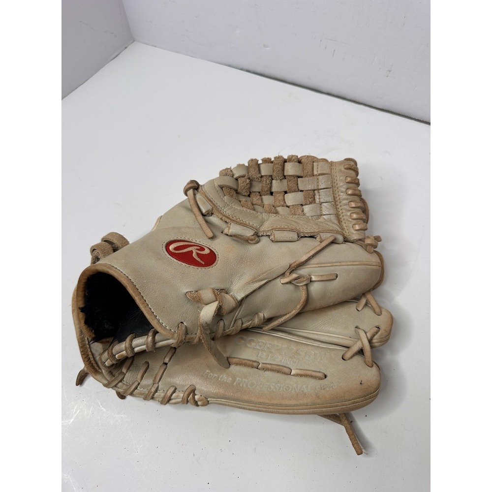 Rawlings Gold Glove Elite GGEFP125BW 12.5" Fastpitch Softball Glove RHT Beige